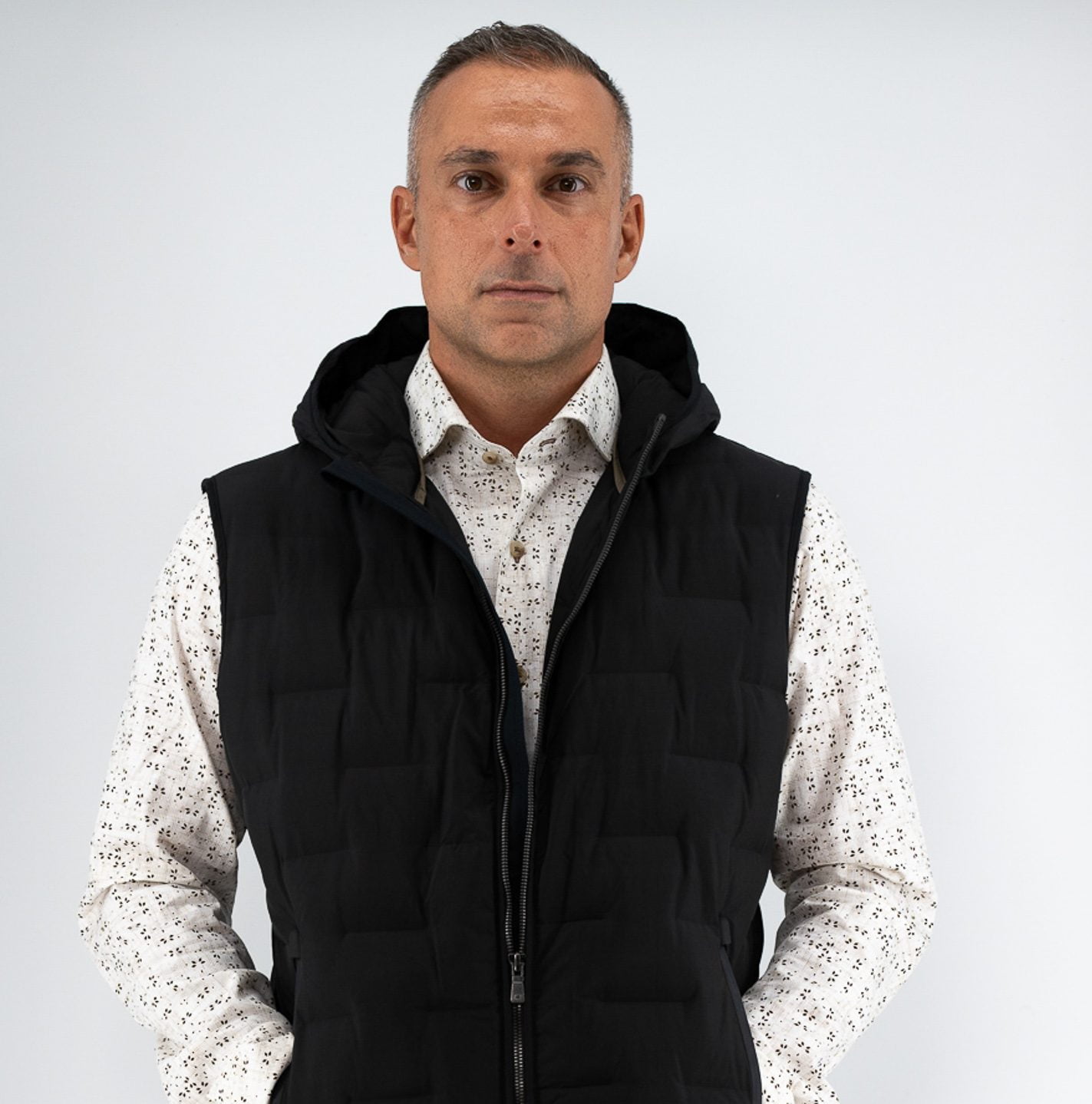 Αμάνικο με κουκούλα Guy Laroche μαύρο GL2024402G_001 - Image 4