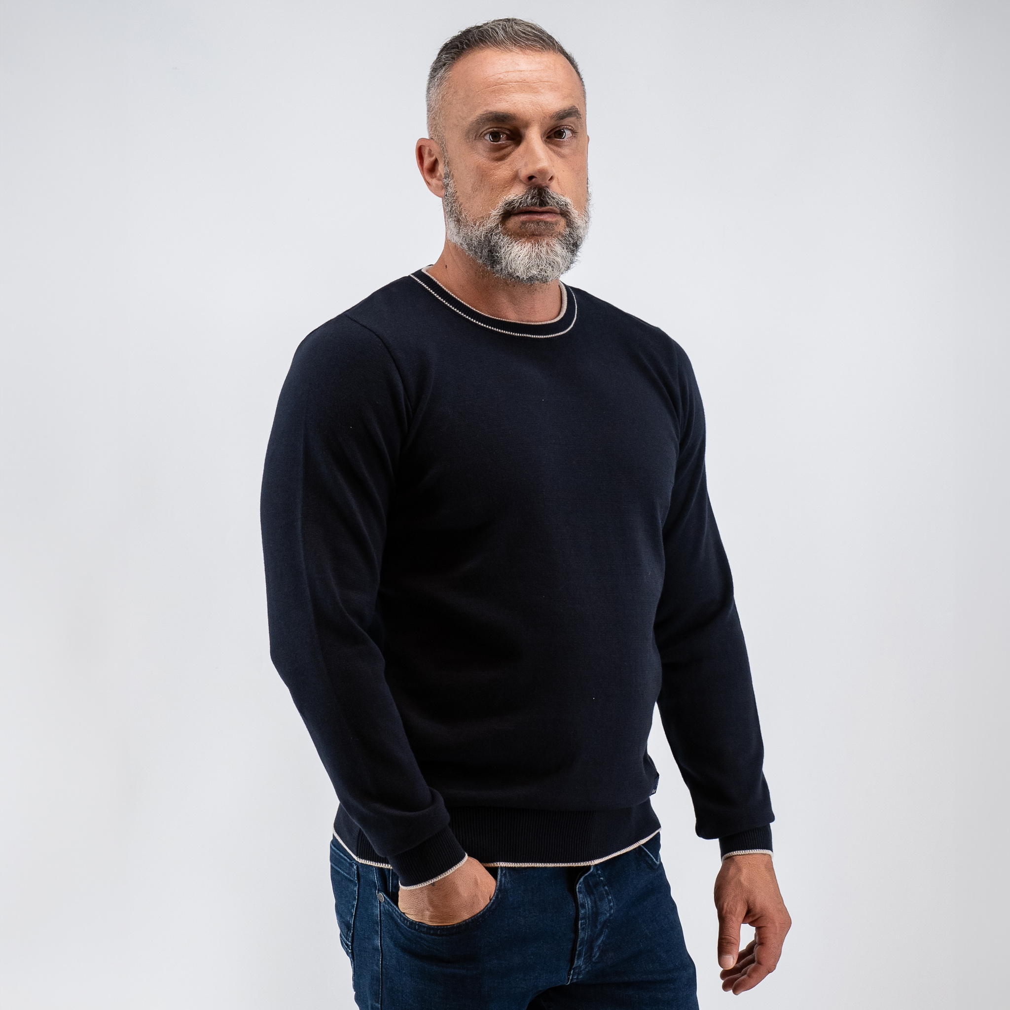 Πλεκτή λαιμόκοψη Guy Laroche μπλε σκούρη regular fit GLEW27209_2 - Image 2