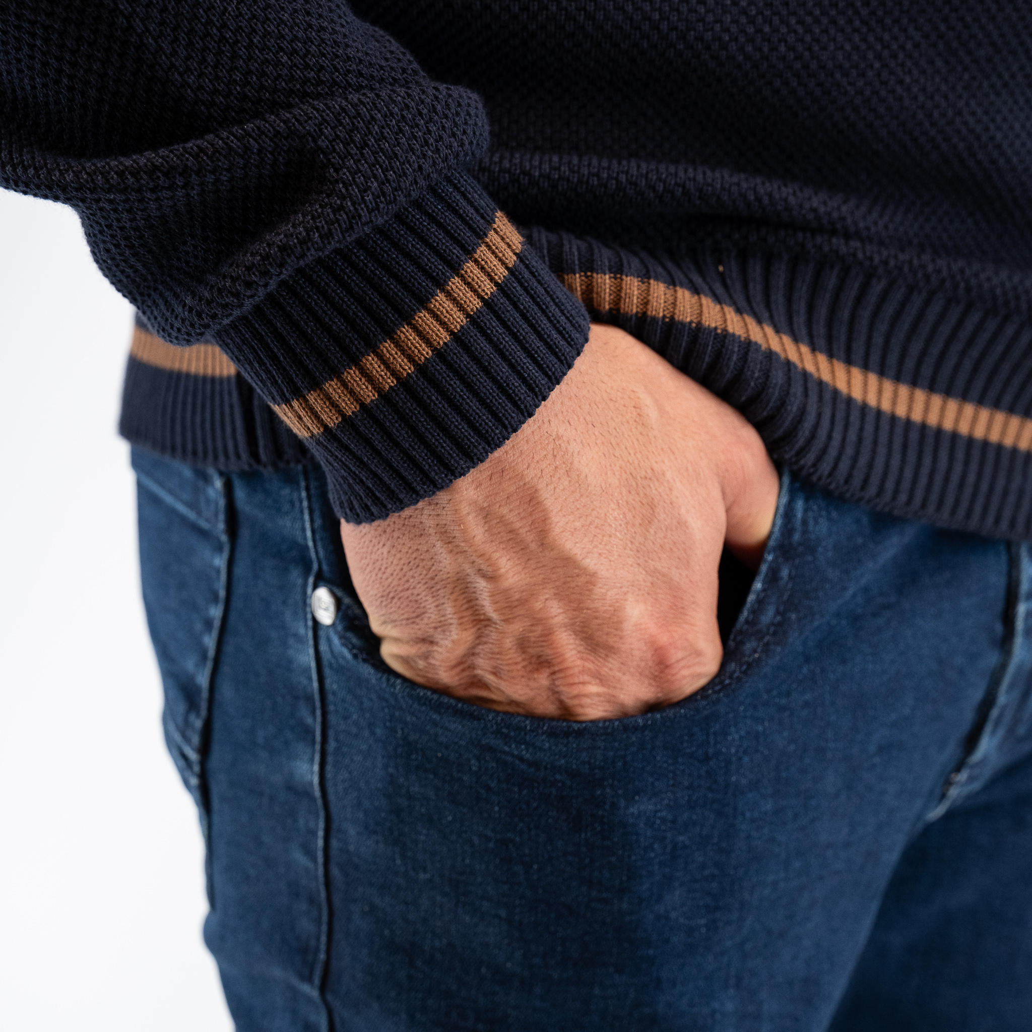 Πλεκτή λαιμόκοψη Guy Laroche μπλε σκούρη regular fit GLEW27212_2 - Image 4