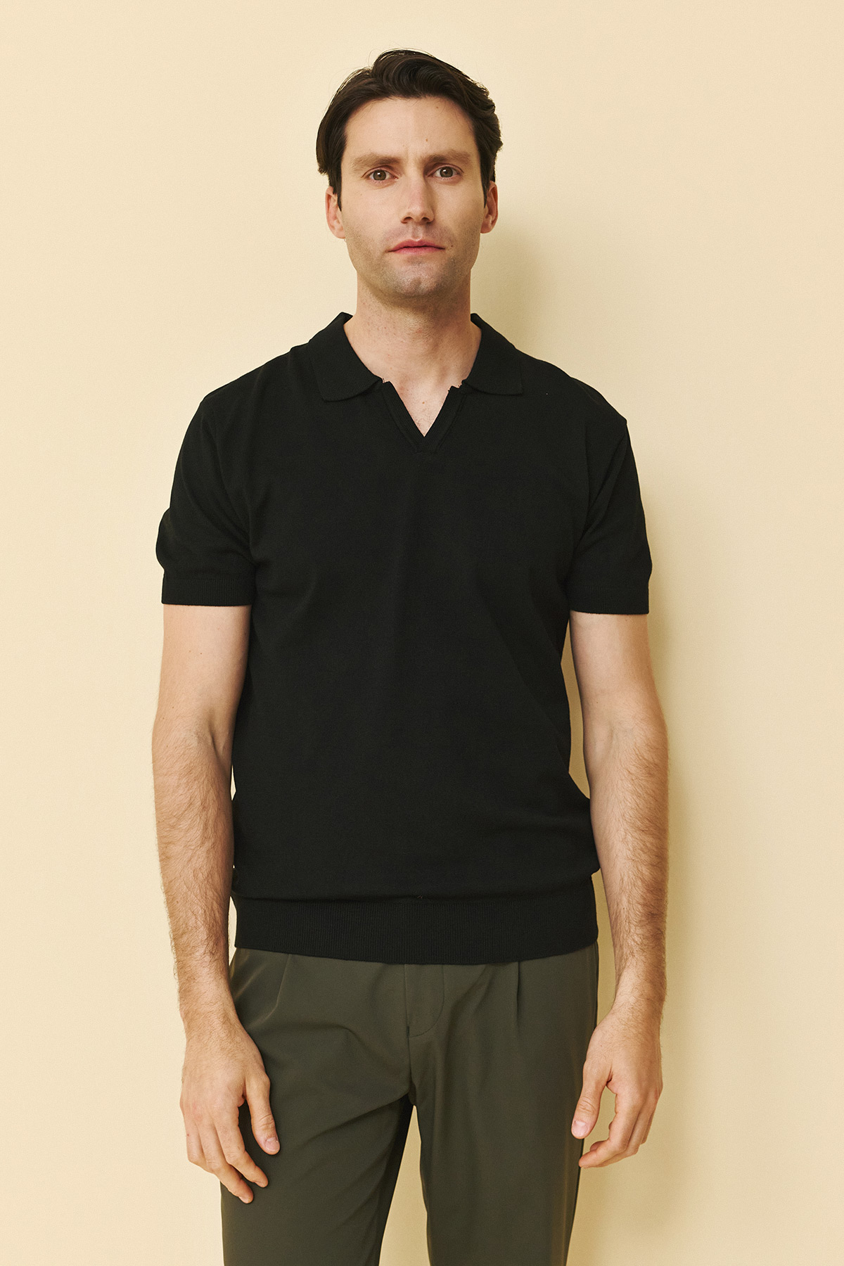 Μπλούζα πλεκτή με γιακά και βε Guy Laroche μαύρο modern fit GLFS17221_17 - Image 2