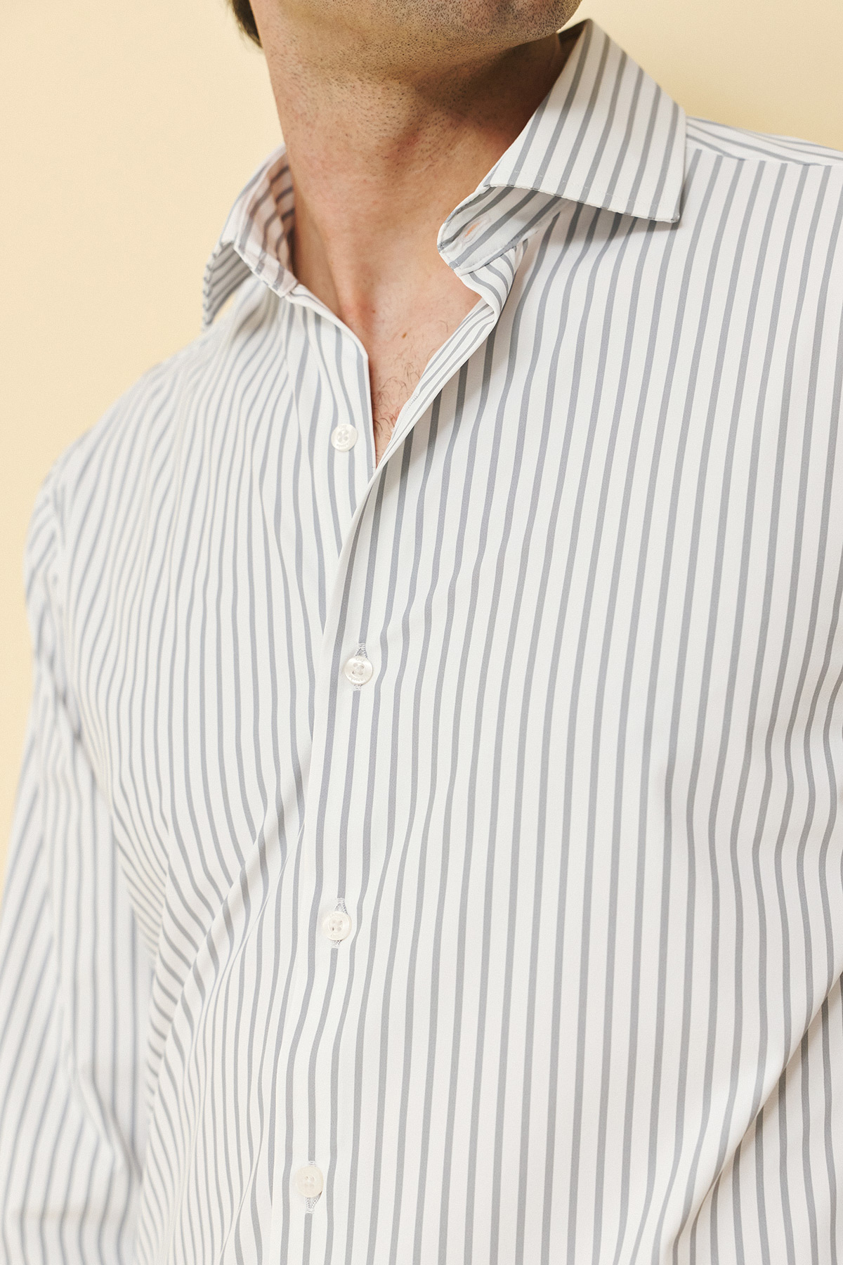 Πουκάμισο ριγέ Guy Laroche λευκό με γκρι fit line GLFS18223_FIT_1 - Image 4